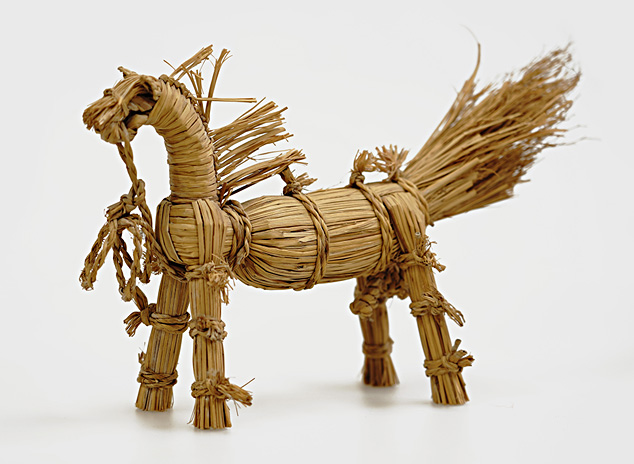 collection-2026-01-straw-horse-02
